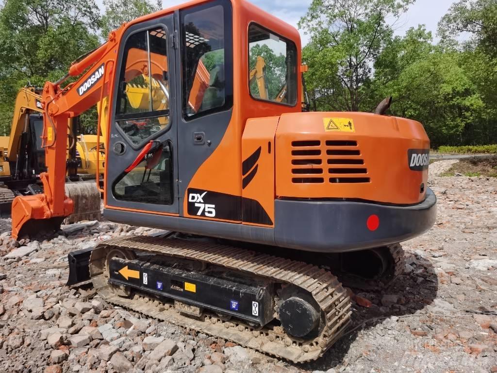 Doosan DX75 Midi excavators  7t - 12t