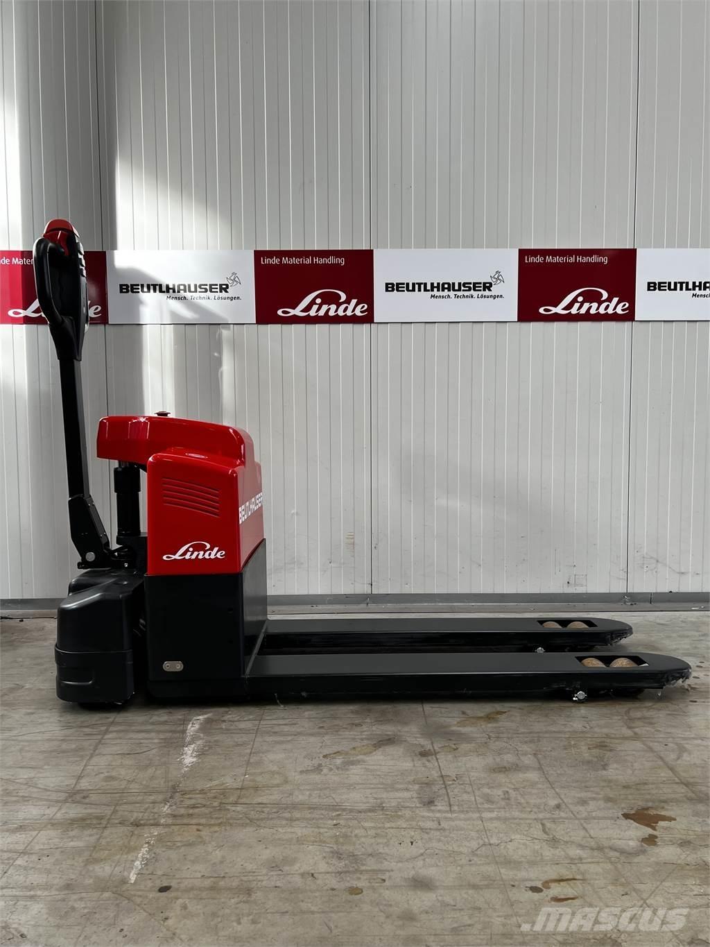 Linde MT15 Pedestrian stacker