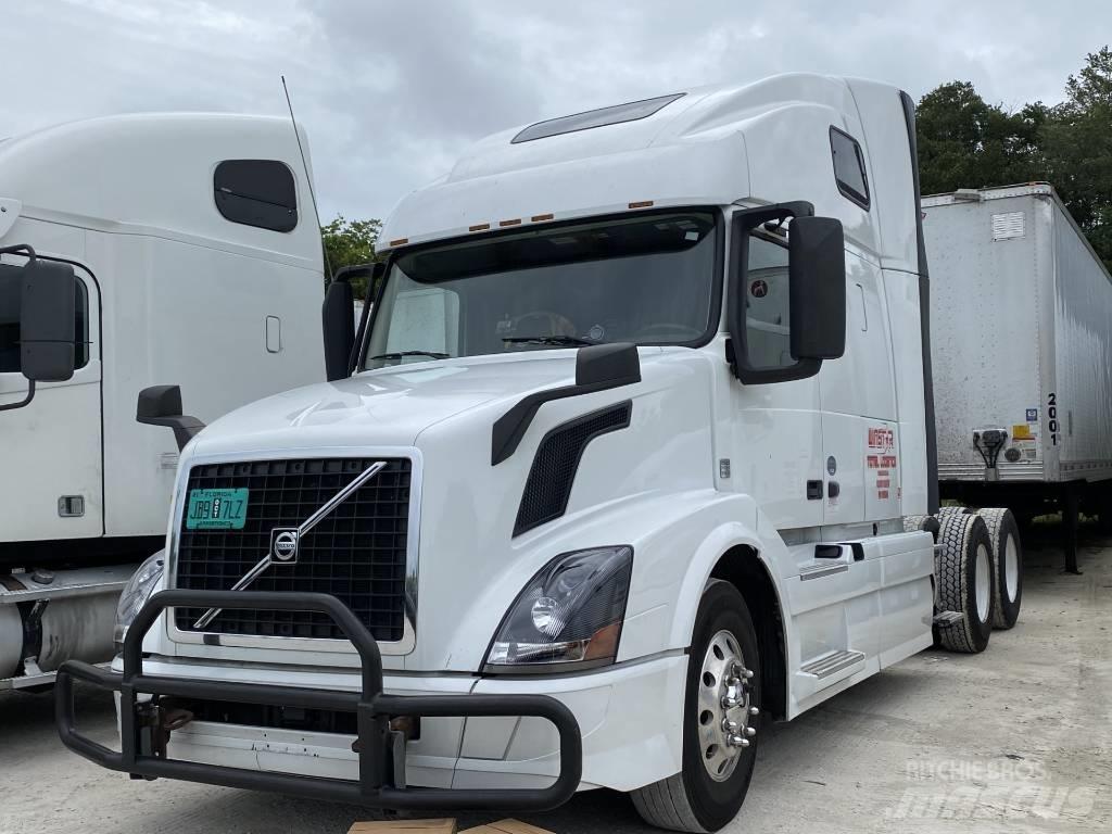 Volvo VLN 670 Truck Tractor Units