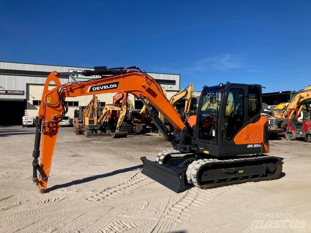 Develon DX 85 R-7 Midi excavators  7t - 12t