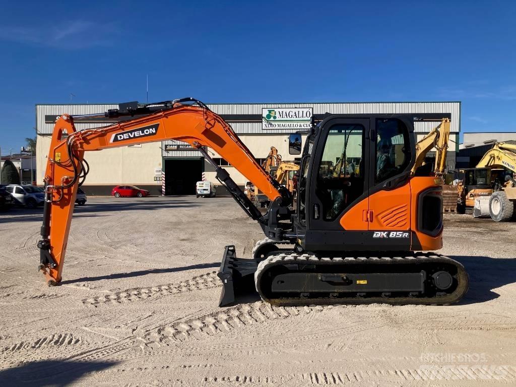 Develon DX 85 R-7 Midi excavators  7t - 12t