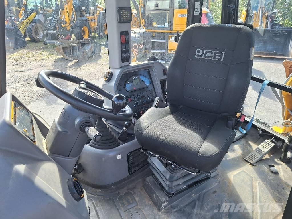 JCB 3 CXE Compact TLB's