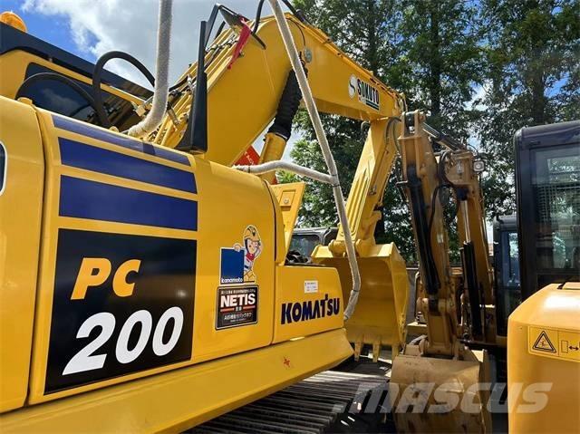 Komatsu PC 200-8 Crawler excavators