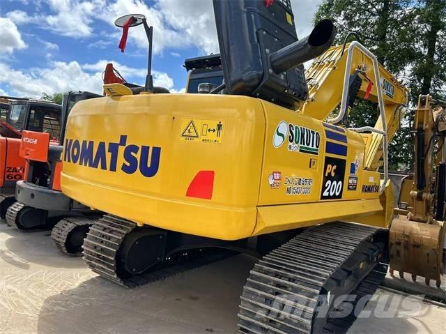 Komatsu PC 200-8 Crawler excavators
