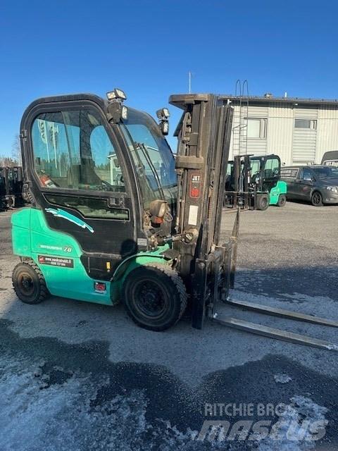 Mitsubishi FD 20 N Diesel trucks