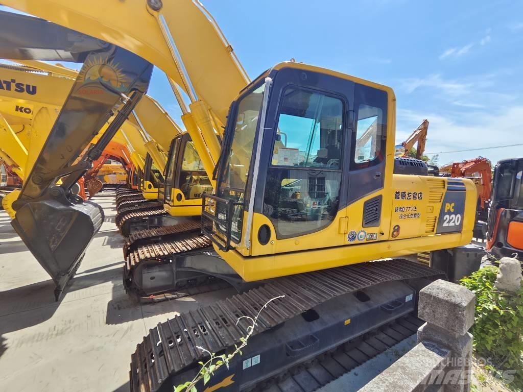 Komatsu PC 220-8 Crawler excavators