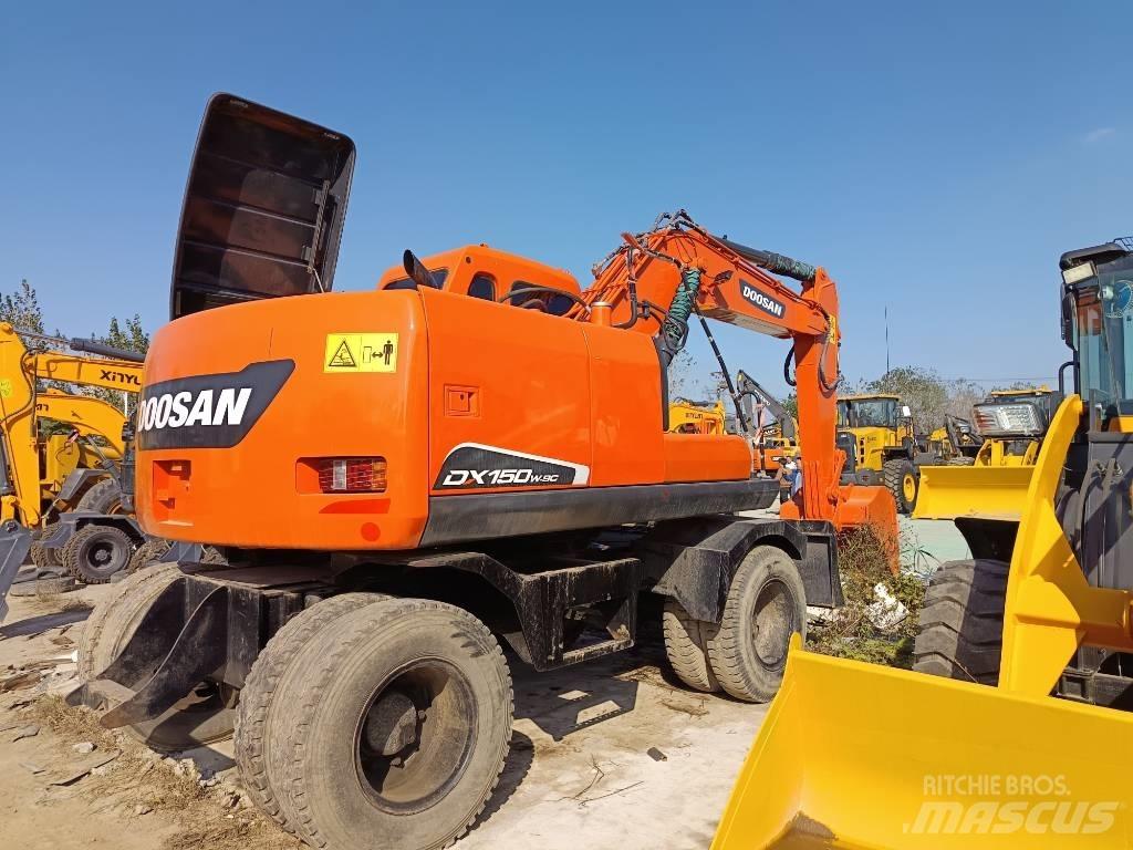 Doosan DH 150 W-7 Wheeled excavators