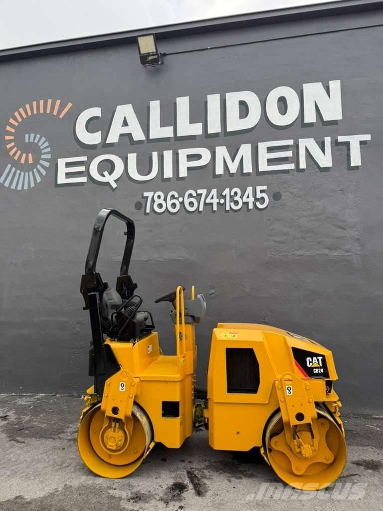 CAT CB 24 Twin drum rollers