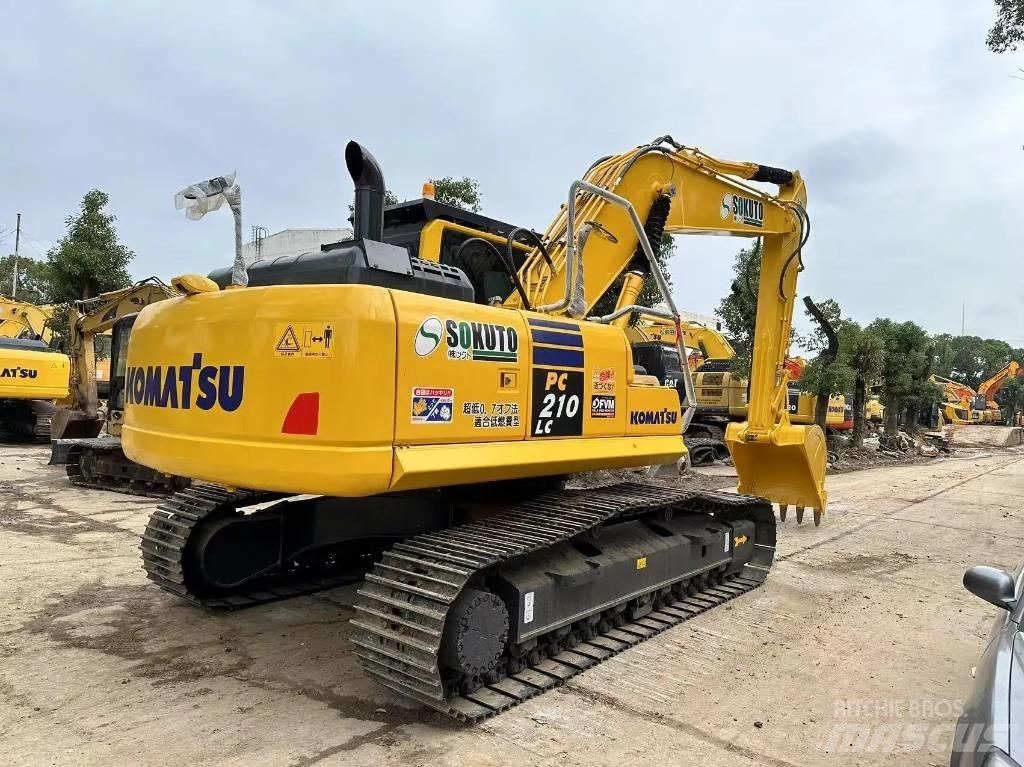 Komatsu PC 200-8 Crawler excavators