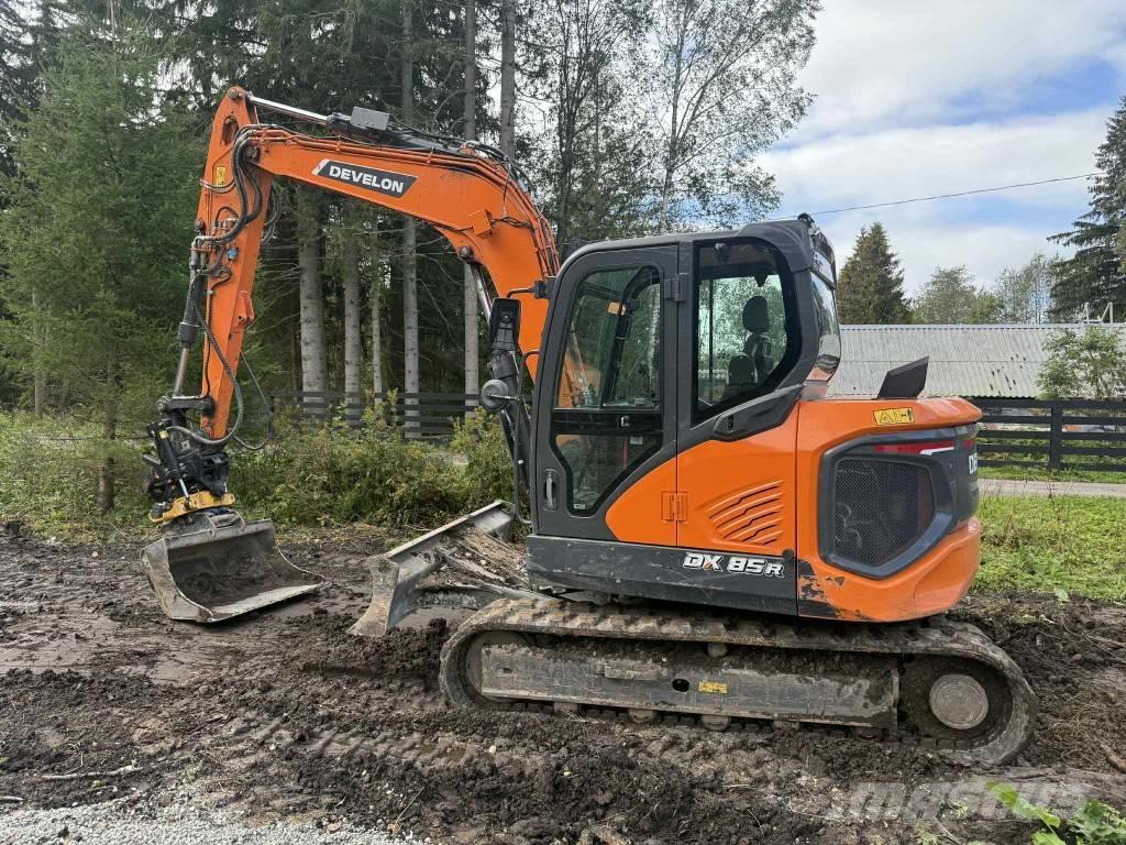 Develon DX 85 R-7 Midi excavators  7t - 12t