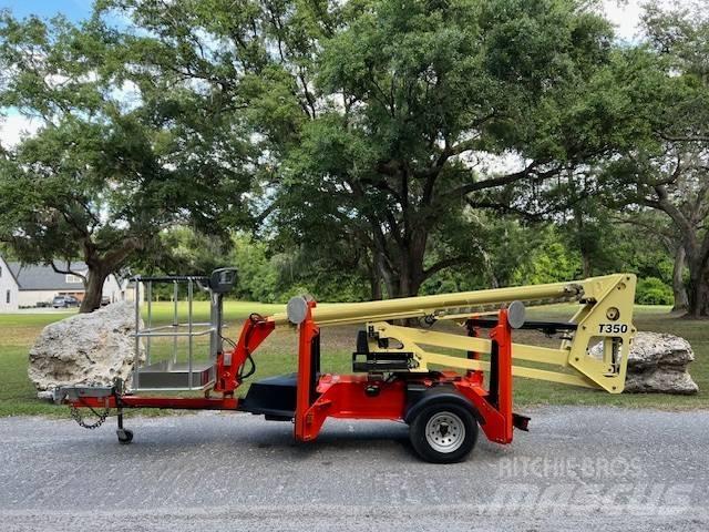 JLG T 350 Trailer mounted aerial platforms