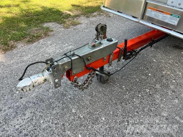 JLG T 350 Trailer mounted aerial platforms