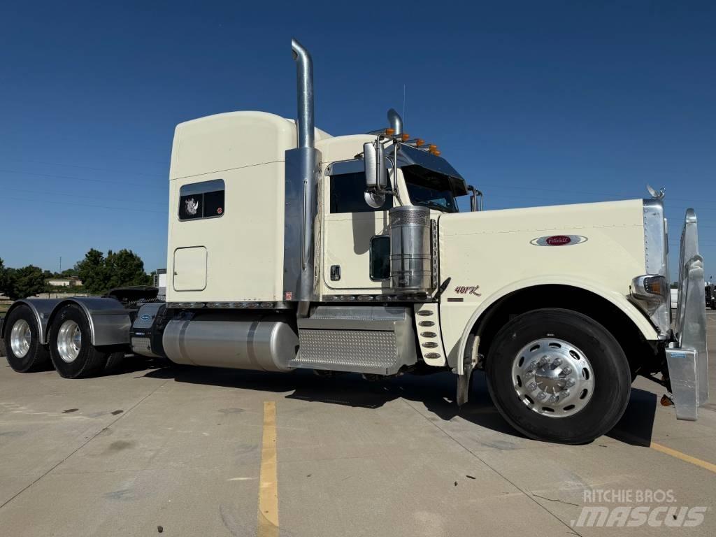 Peterbilt 389 Truck Tractor Units