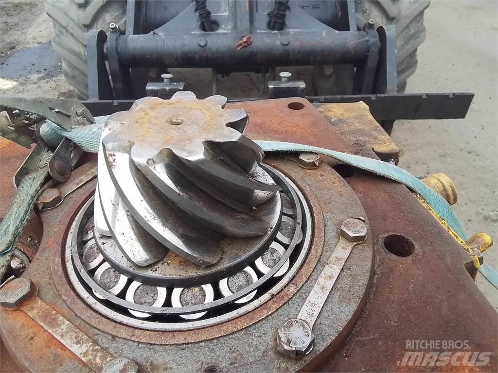 Volvo BM 868 Transmission