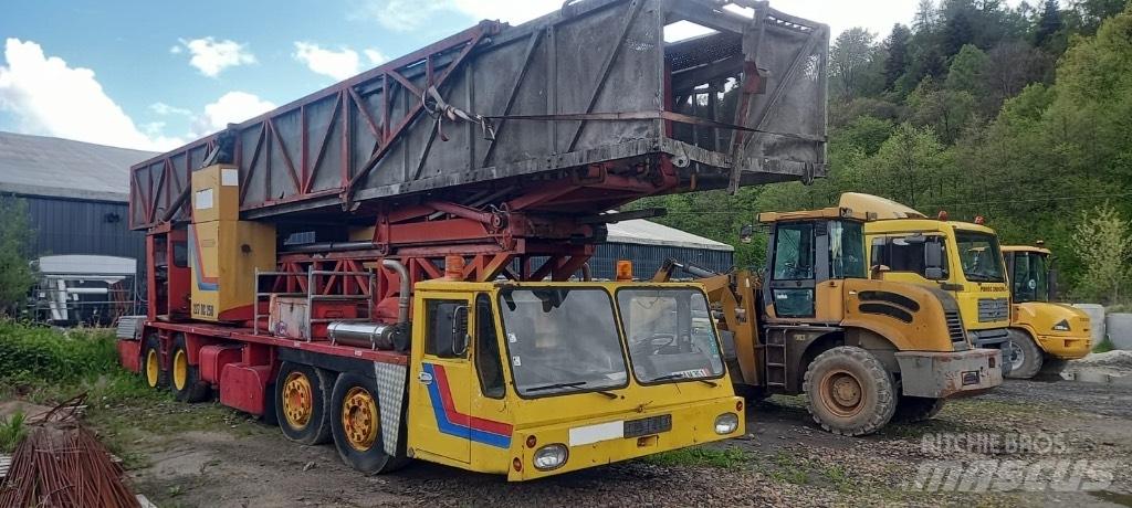  MOOG MBI 200-2/S Truck mounted aerial platforms