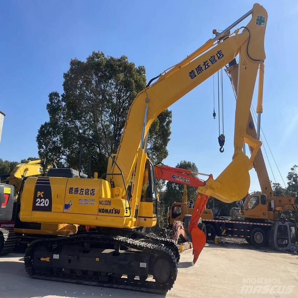 Komatsu PC 220-8 MO Crawler excavators