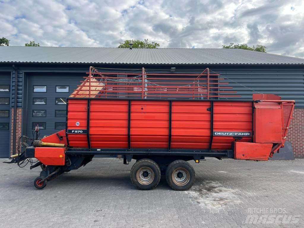 Deutz-Fahr F 570 Self loading trailers