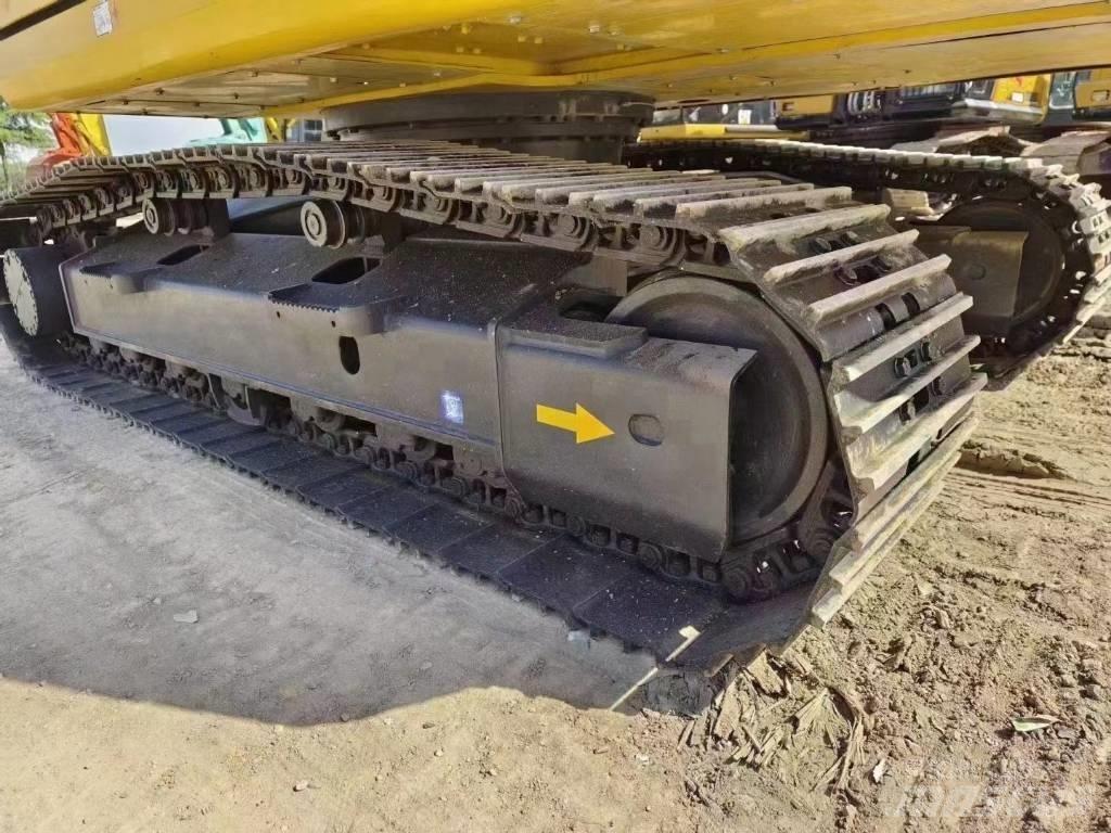 Komatsu PC 200-8 Crawler excavators