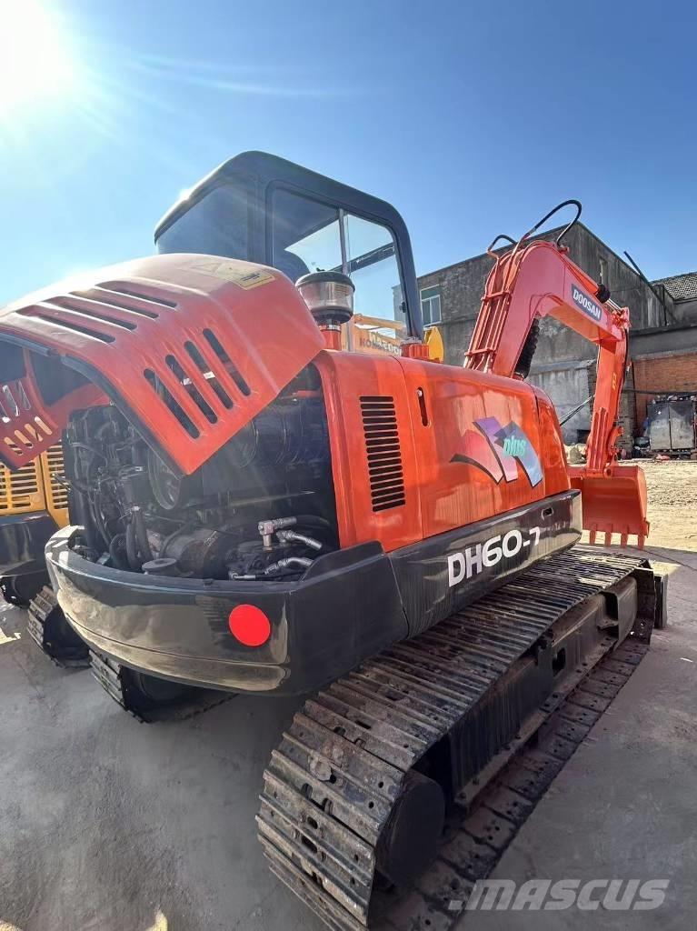 Doosan DH 55 Mini excavators < 7t