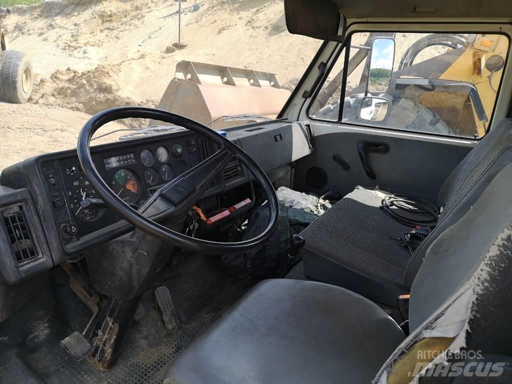 MAN L 04 Tipper trucks