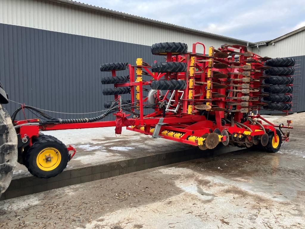 Väderstad RapidA600 Drills
