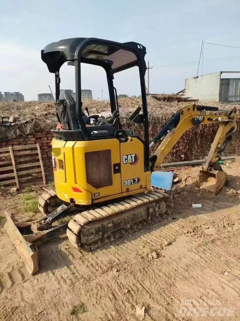 CAT 301.7 Mini excavators < 7t