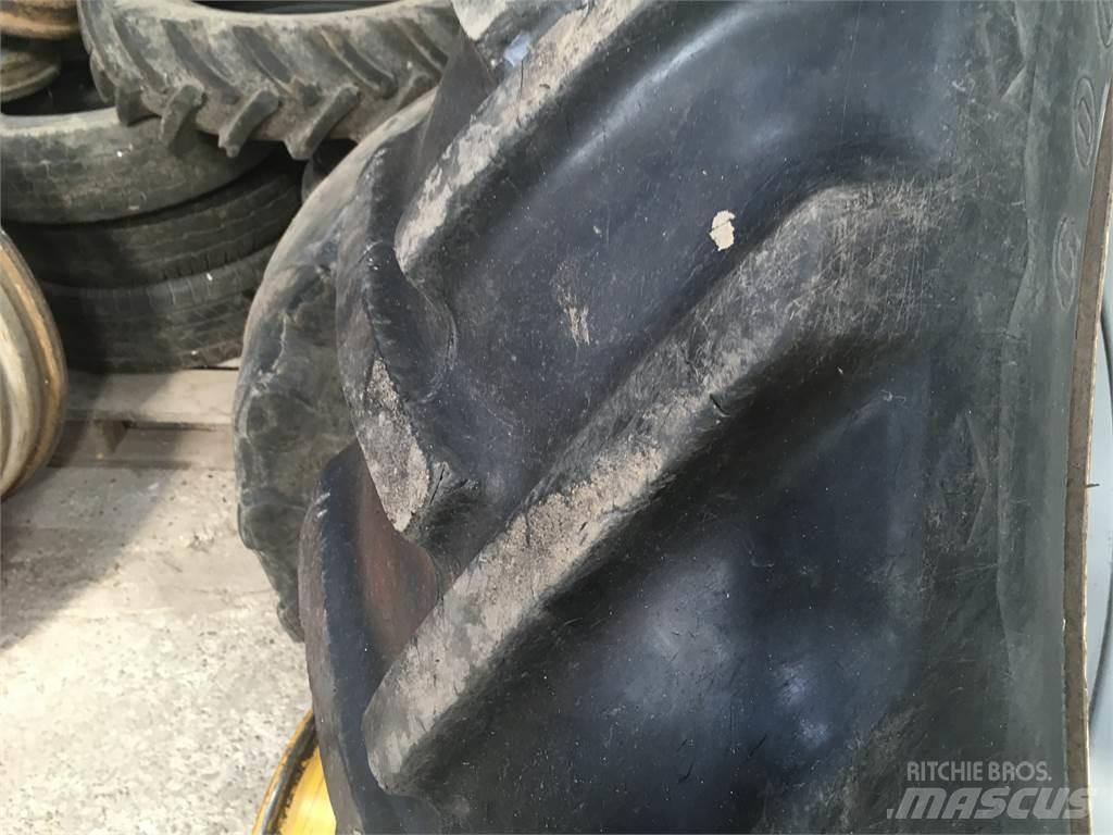  Tvillinghjul Tyres, wheels and rims