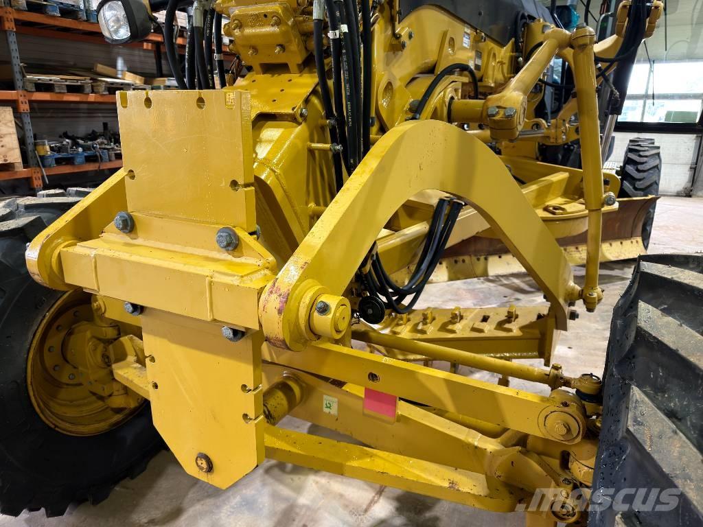 CAT 140H / 140M Scarifiers