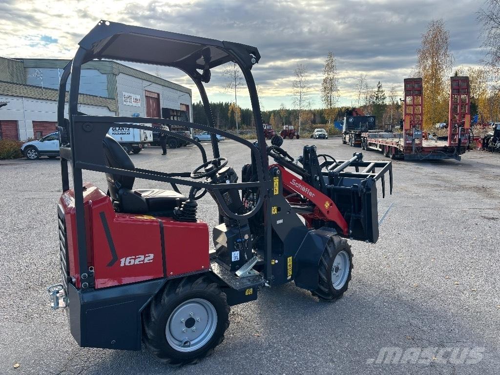 Schäffer 1622 Multi purpose loaders