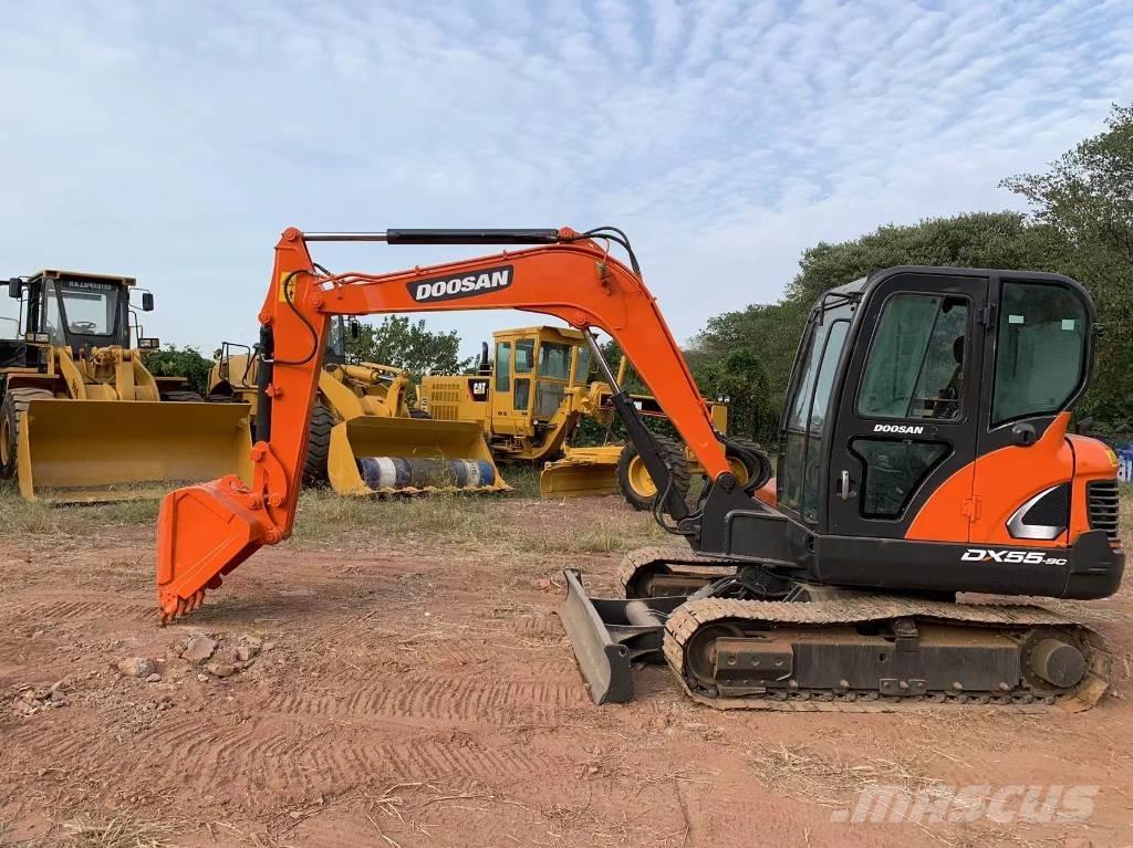 Doosan DX 55 Mini excavators < 7t