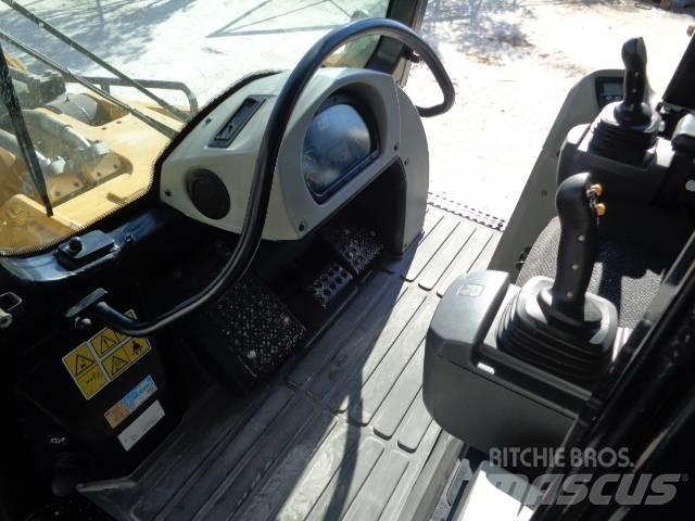 CAT 963 D Crawler FEL's