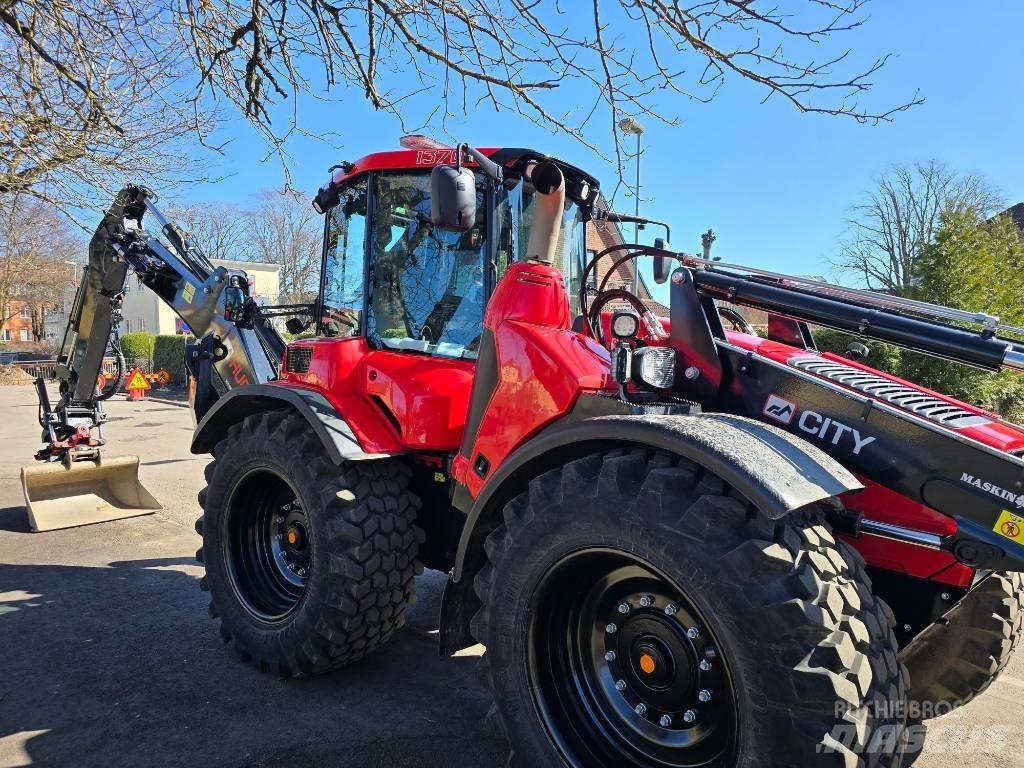 Huddig 1370 TLB's