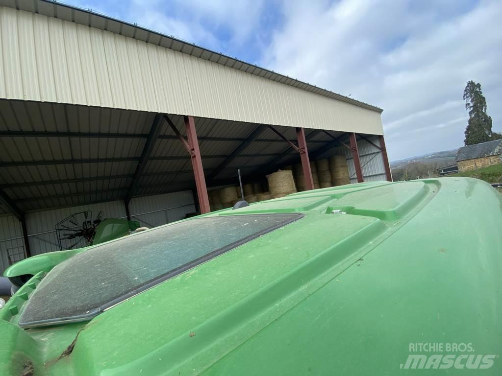 John Deere 6100 M Tractors
