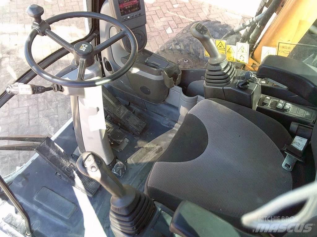 CAT M313D Wheeled excavators