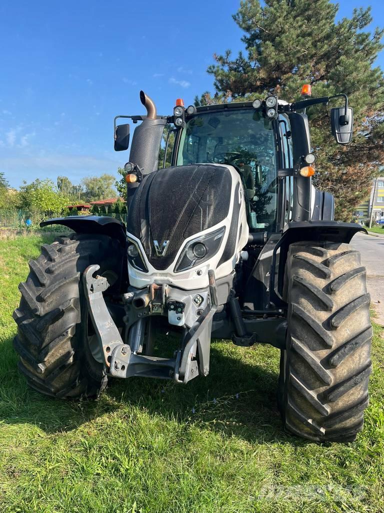 Valtra T234 Versu Tractors