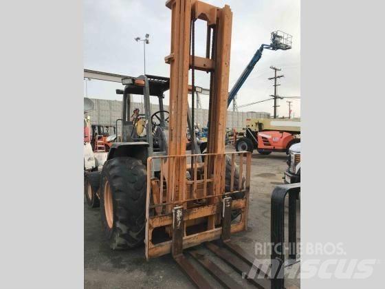 CASE 586H Rough terrain truck