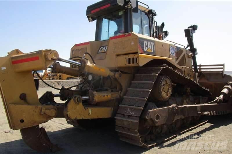 CAT D8R Crawler dozers