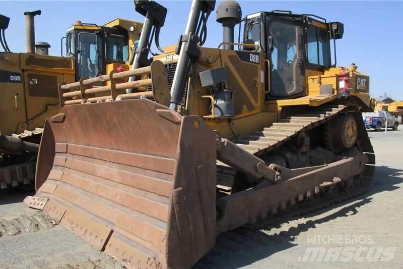 CAT D8R Crawler dozers