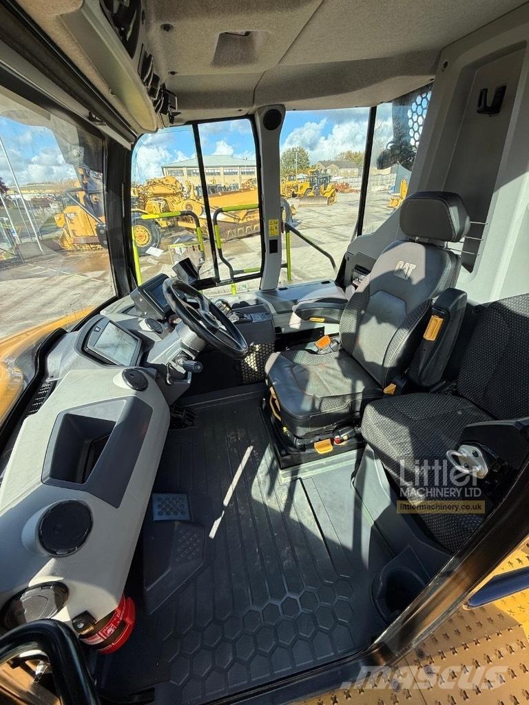 CAT 730 Articulated Haulers