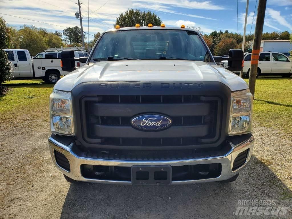 Ford F 350 XL SD Flatbed/Dropside trucks