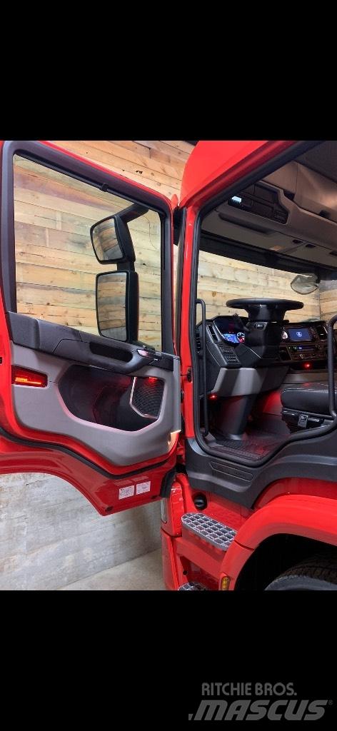 Scania P 280 Van Body Trucks
