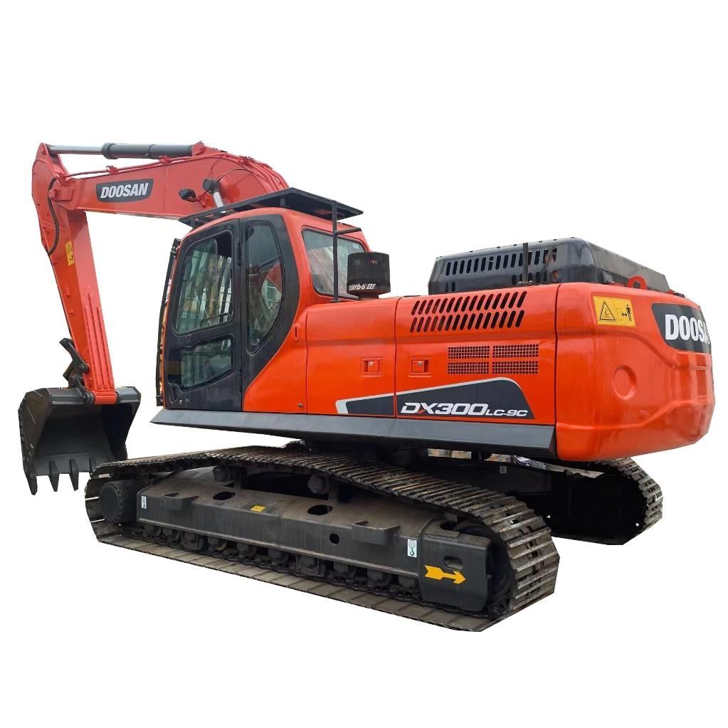 Doosan DX 300 LC Crawler excavators