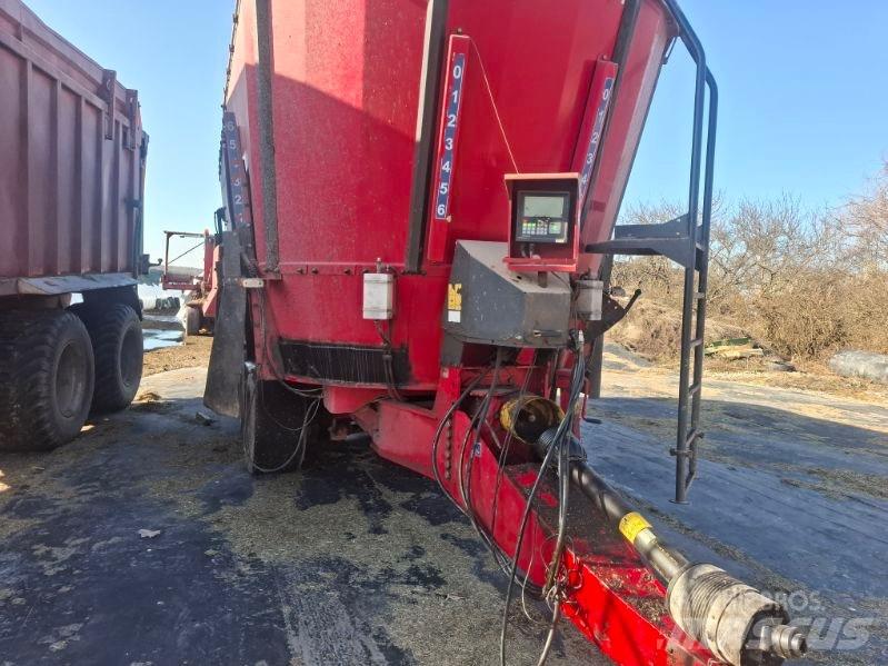 JF FEEDER VM 38 Animal feeders