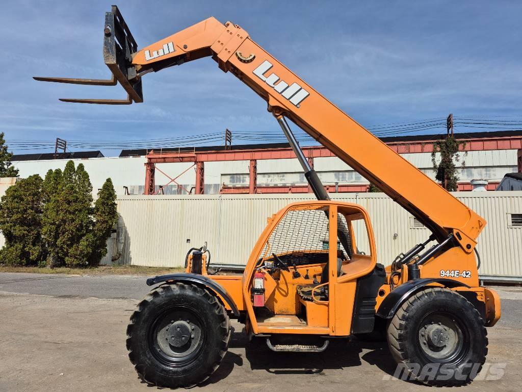 Lull 944E-42 Telescopic handlers