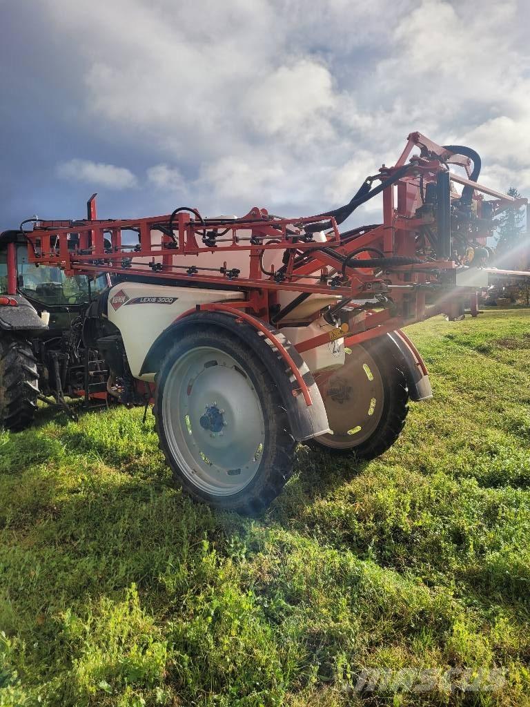 Kuhn Lexis Trailed sprayers