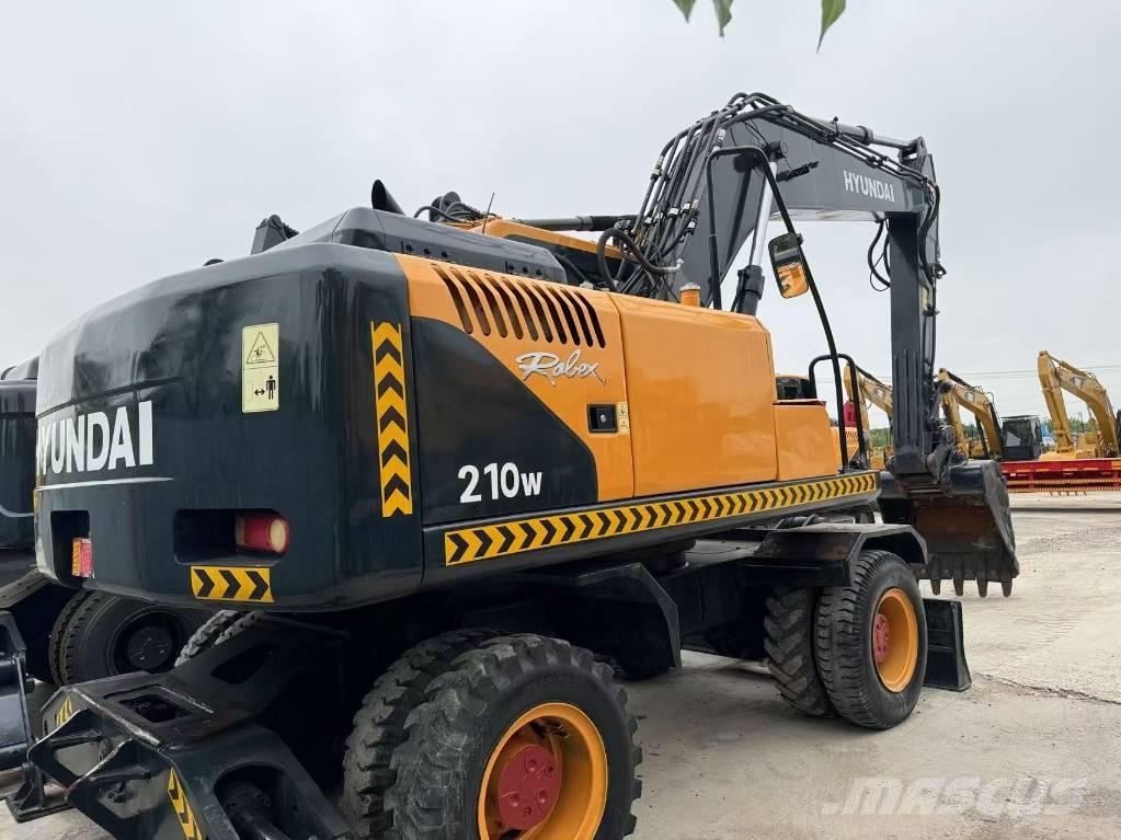 Hyundai R210W-9 Wheeled excavators