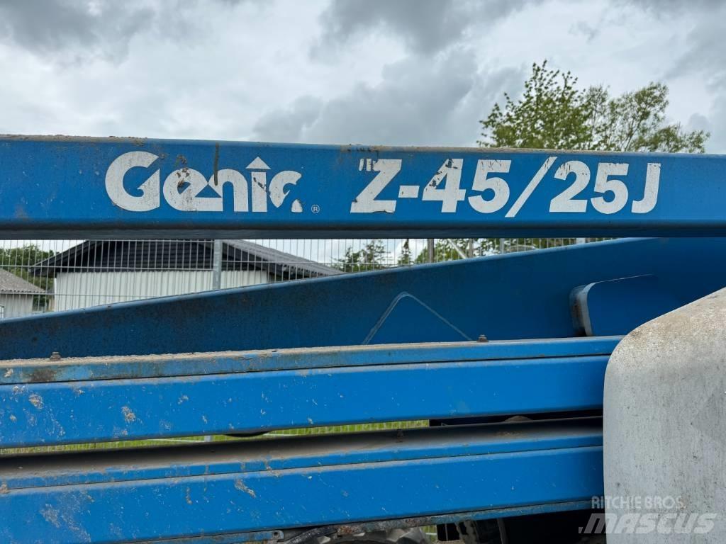 Genie Z 45/25 Articulated boom lifts