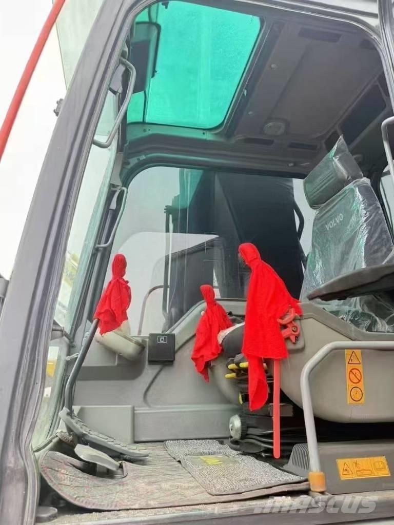 Volvo 290 Crawler excavators