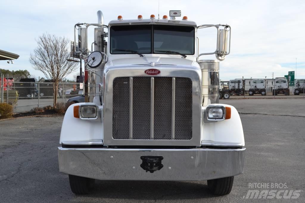Peterbilt 367 Truck Tractor Units