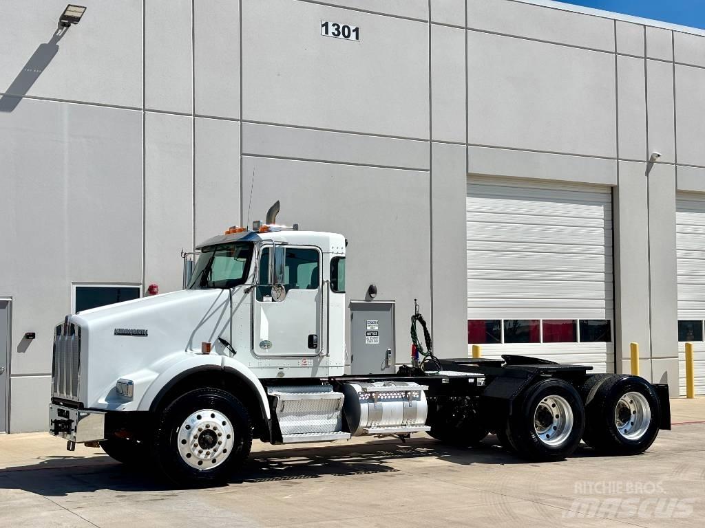 Kenworth T 800 Truck Tractor Units